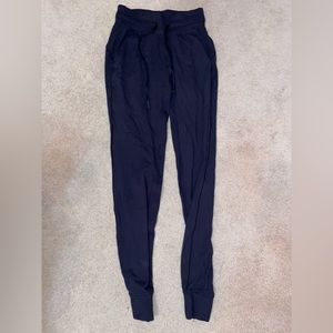 LuLuLemon Ready To Rulu High-Rise Jogger *Full Length